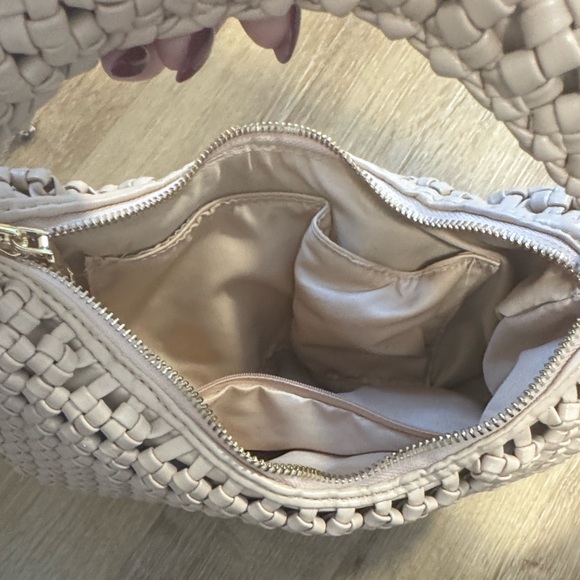 Antik Kraft Cream Woven shoulder Bag - Picture 4 of 9